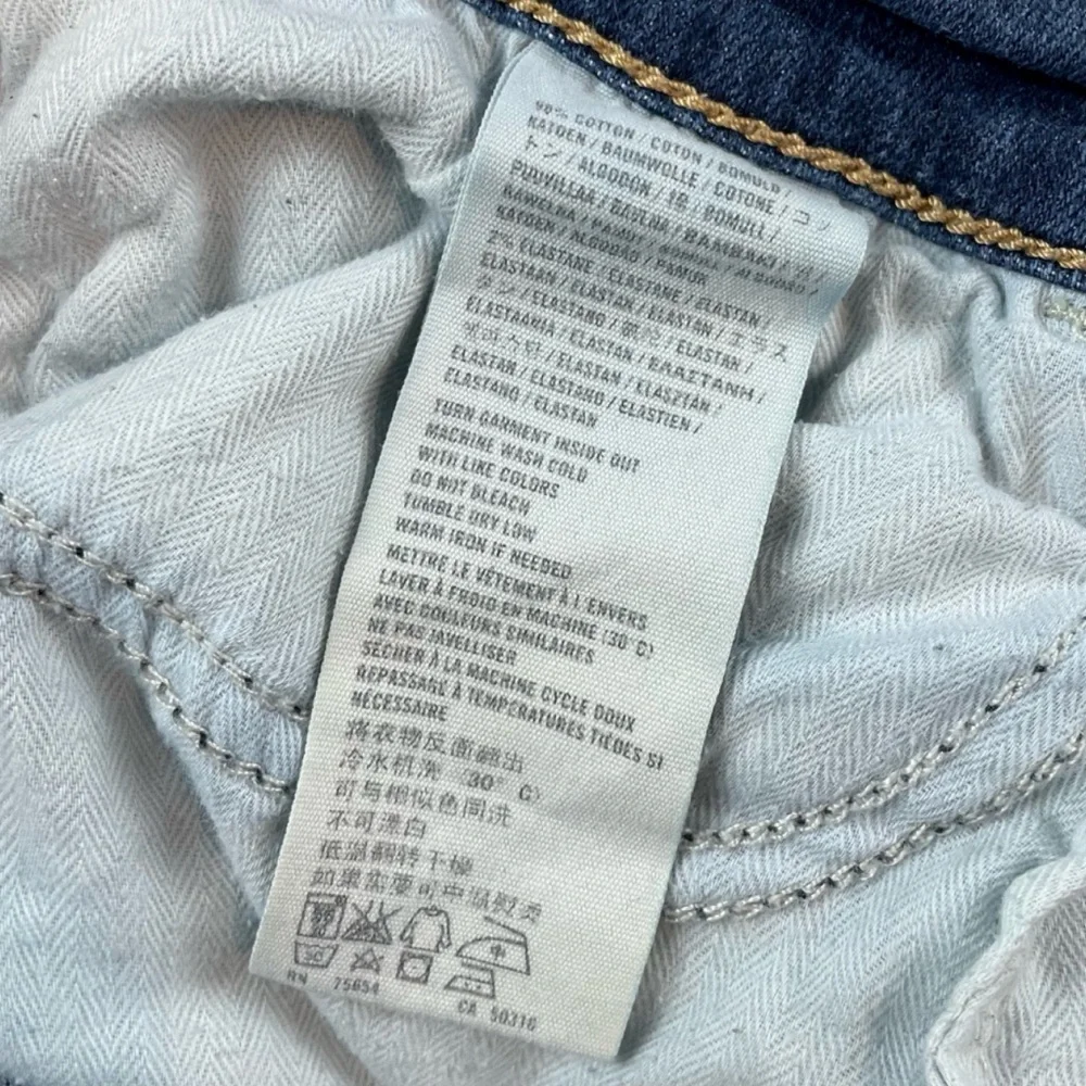 HOLLISTER • Blue Medium Wash SoCal Stretch Straight Leg Jeans, 29 - Picture 12 of 16
